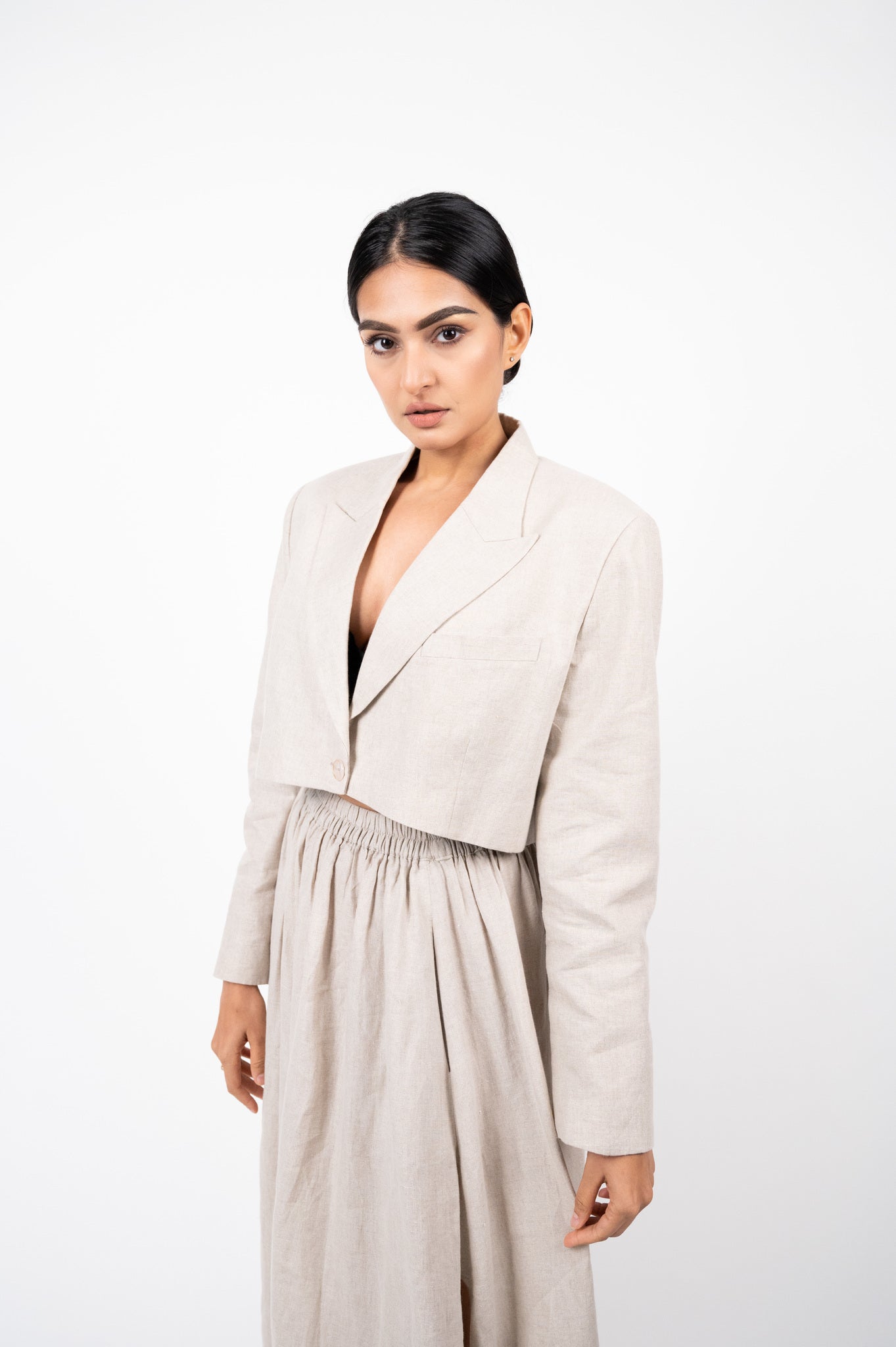 COOKIE NATURAL LINEN CROPPED BLAZER